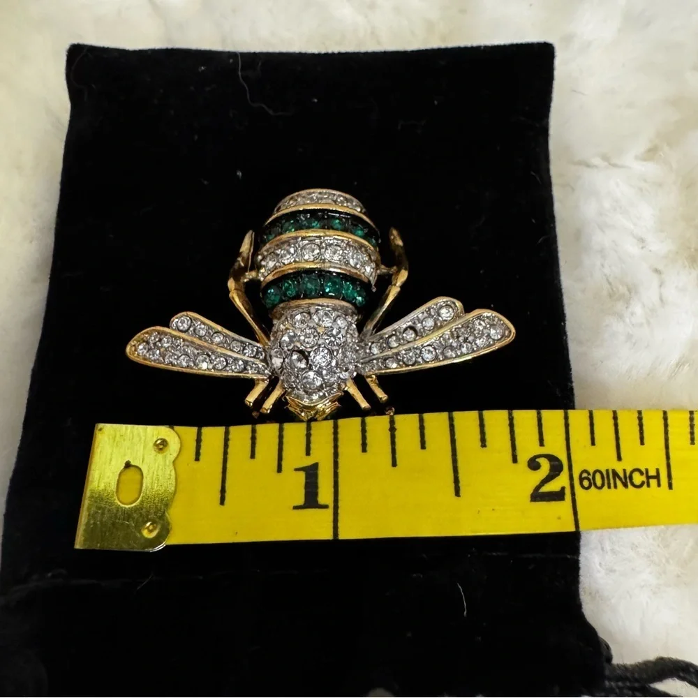 Joan Rivers Collection Gold Tone Clear and Green Bee Brooch Pin Rhinestones NWOT